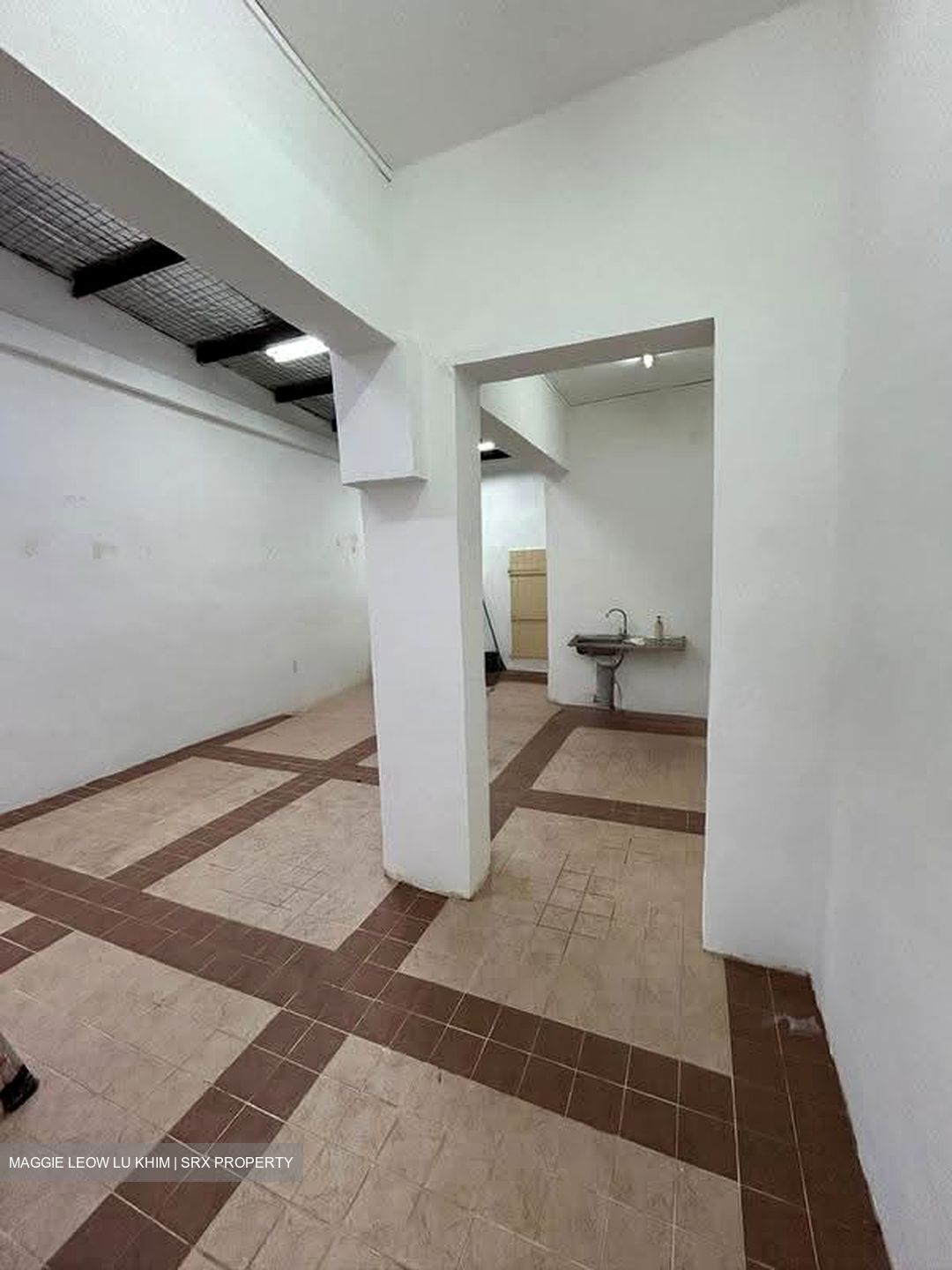 Desker Road (D8), Office #608352191